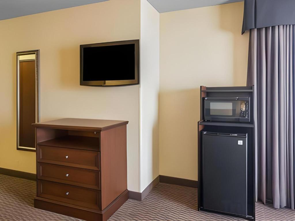 Comfort Inn & Suites Madisonville Eksteriør billede