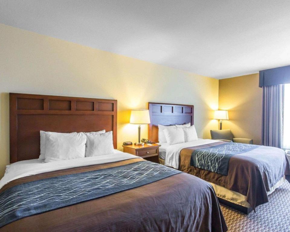 Comfort Inn & Suites Madisonville Eksteriør billede