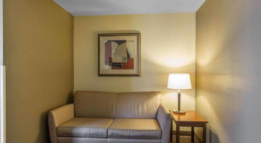 Comfort Inn & Suites Madisonville Eksteriør billede