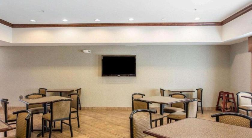 Comfort Inn & Suites Madisonville Eksteriør billede