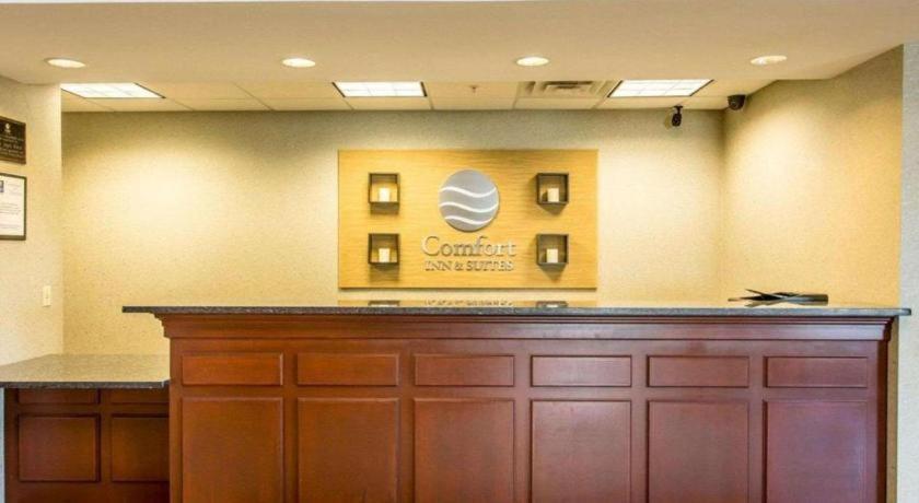 Comfort Inn & Suites Madisonville Eksteriør billede