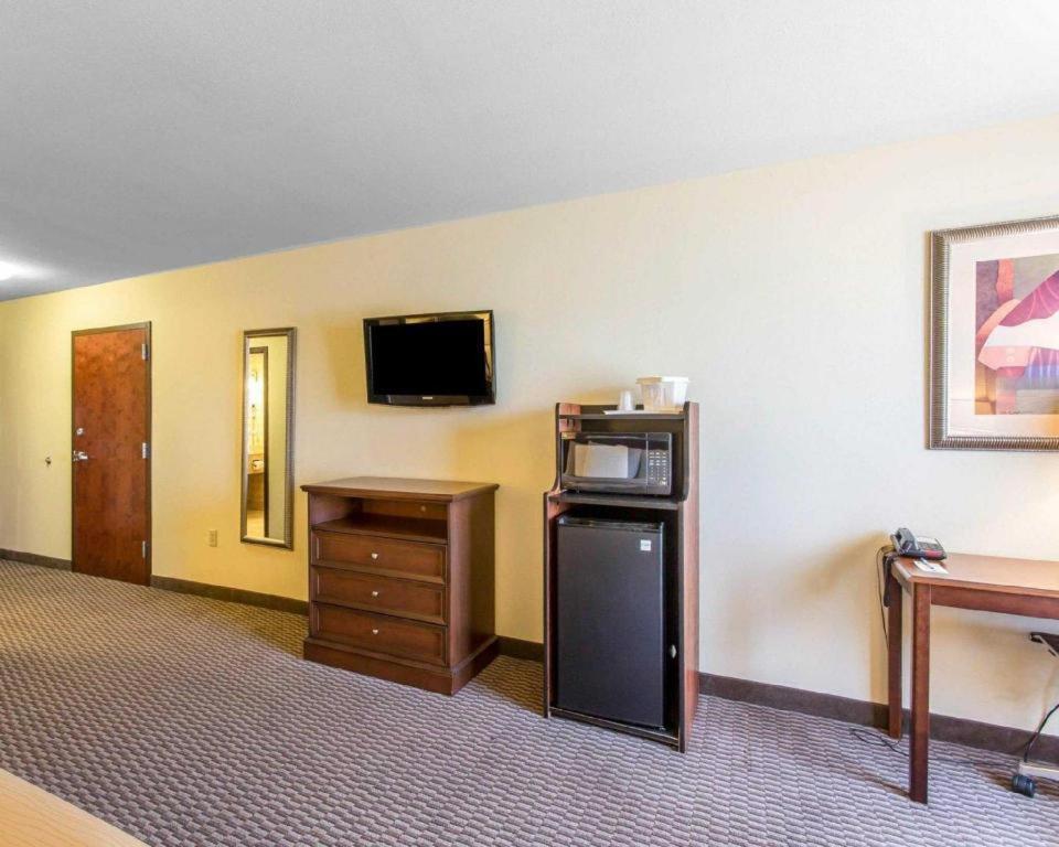 Comfort Inn & Suites Madisonville Eksteriør billede